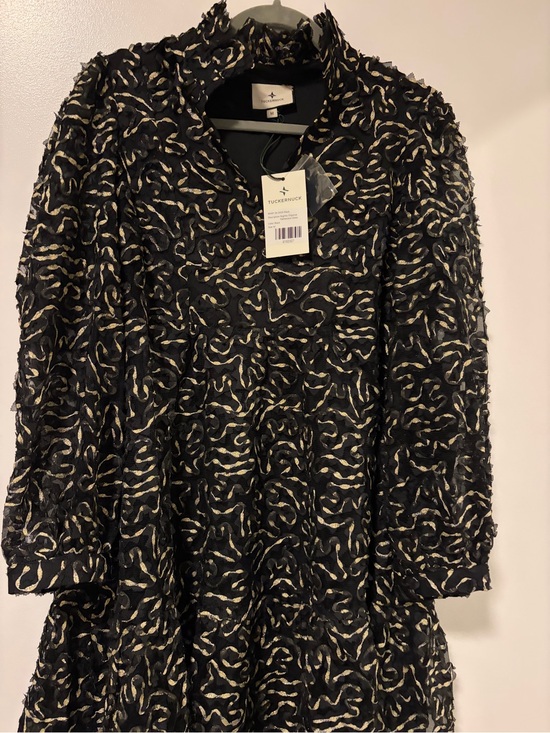 Tuckernuck Dresses & Skirts - Tuckernuck Black Dress with Gold Swirl Texture